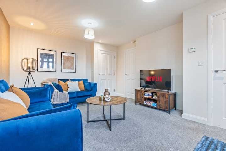 View 3 Johnson Close by Mia Partners in 3 Johnson Close, LE18 3UB 3 Johnson Close by Mia Partners in 3 Johnson Close, LE18 3UB - Property image 4 - VivreStays
