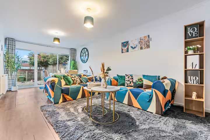 View 33 Balfour by Mia Partners 33 Balfour by Mia Partners serviced apartment - Tamworth - VivreStays