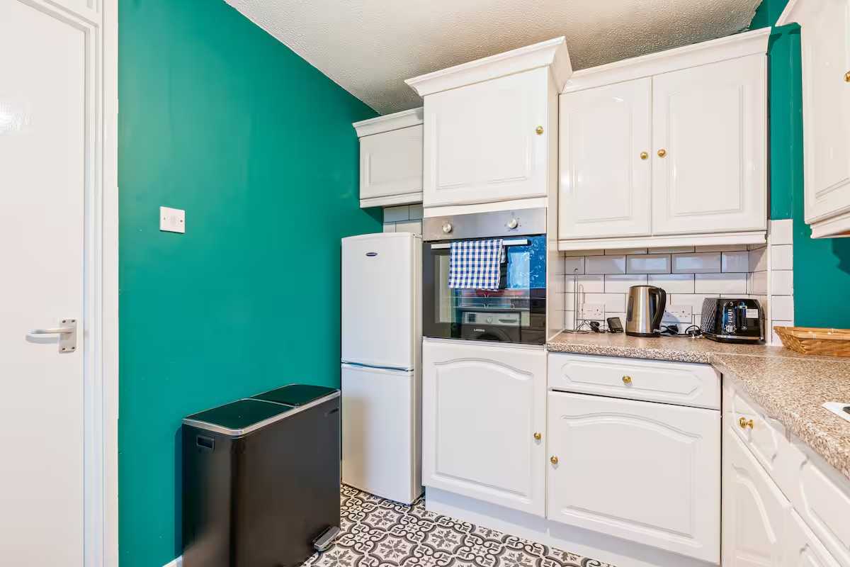 33 Balfour by Mia Partners in 33 Balfour, B79 7BH - Property image 6 - VivreStays