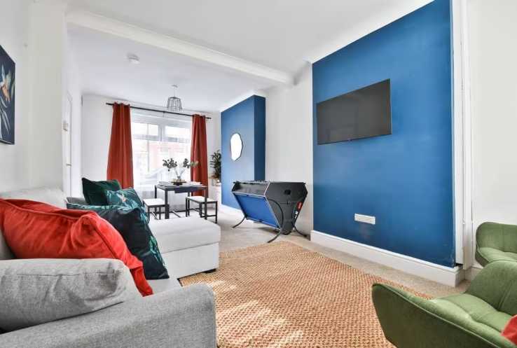 Salop Street by Mia Partners in 12 Salop Street, CF83 1FX - Property image 4 - VivreStays