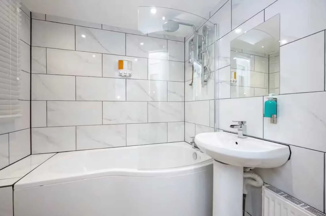88 Mountain Ash Road by Mia Partners in 88 Mountain Ash Road, CF45 4PR - Property image 9 - VivreStays
