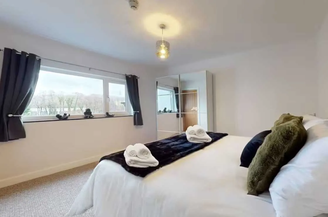 The Wain-Y-Clare by Mia Partners in NP4 0JA - Property image 3 - VivreStays