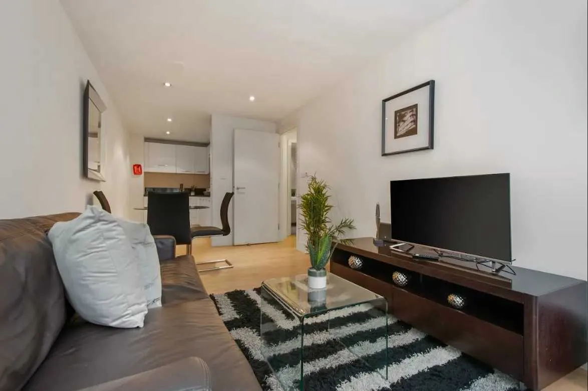 1 bed, 1 bath | LIFT ACCESS | High Timber Street EC4V (1) serviced apartment - London - VivreStays