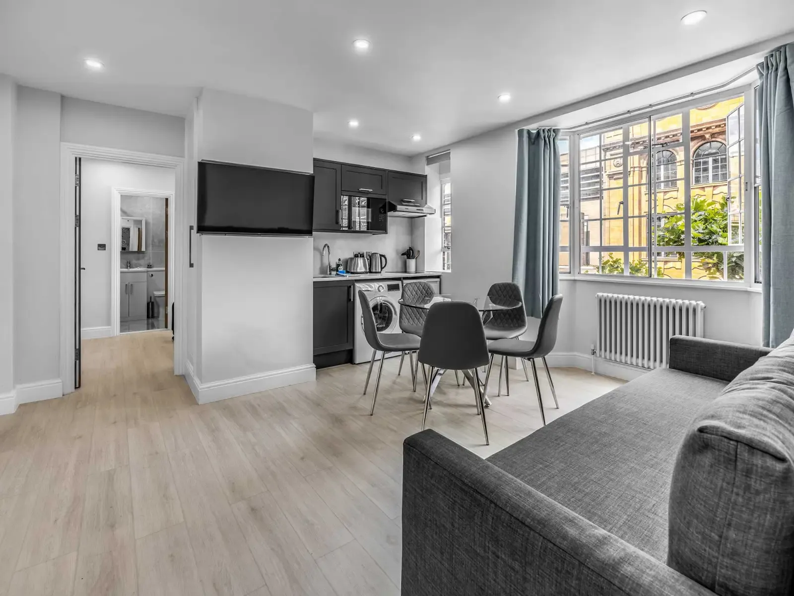 Two Bedroom Apartments (Double, Single Rooms, Sofa bed) in SW3 3DW - Property image 20 - VivreStays