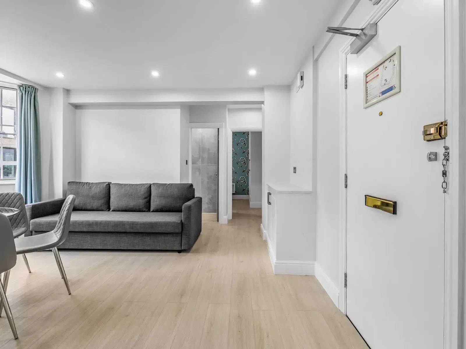 Two Bedroom Apartments (Double, Single Rooms, Sofa bed) in SW3 3DW - Property image 21 - VivreStays