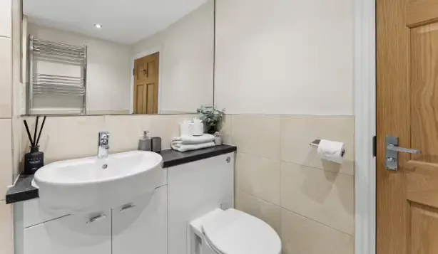 View Flat D, Shums Court by Mia Partners in BA1 1NE Flat D, Shums Court by Mia Partners in BA1 1NE - Property image 6 - VivreStays