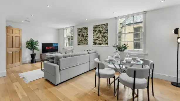 Flat D, Shums Court by Mia Partners serviced apartment - Bath - VivreStays