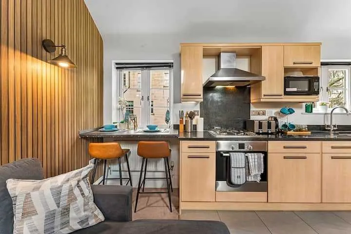 View 2 bed, 2 bath | FREE on-site Parking | Bathwick Street BA2 in BA2 6PA, Bath, Bath and North East Somerset, England, United Kingdom 2 bed, 2 bath | FREE on-site Parking | Bathwick Street BA2 in BA2 6PA, Bath, Bath and North East Somerset, England, United Kingdom - Property image 4 - VivreStays