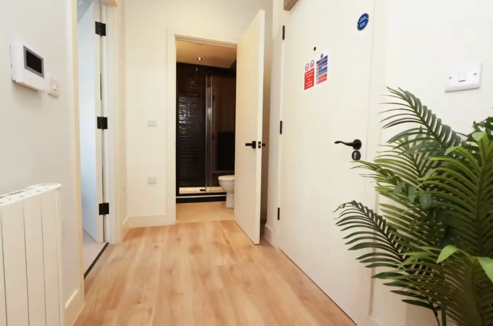 Albert Hall One Bed by Mia Partners in SA1 3EP, Swansea, Swansea, Wales, United Kingdom - Property image 16 - VivreStays