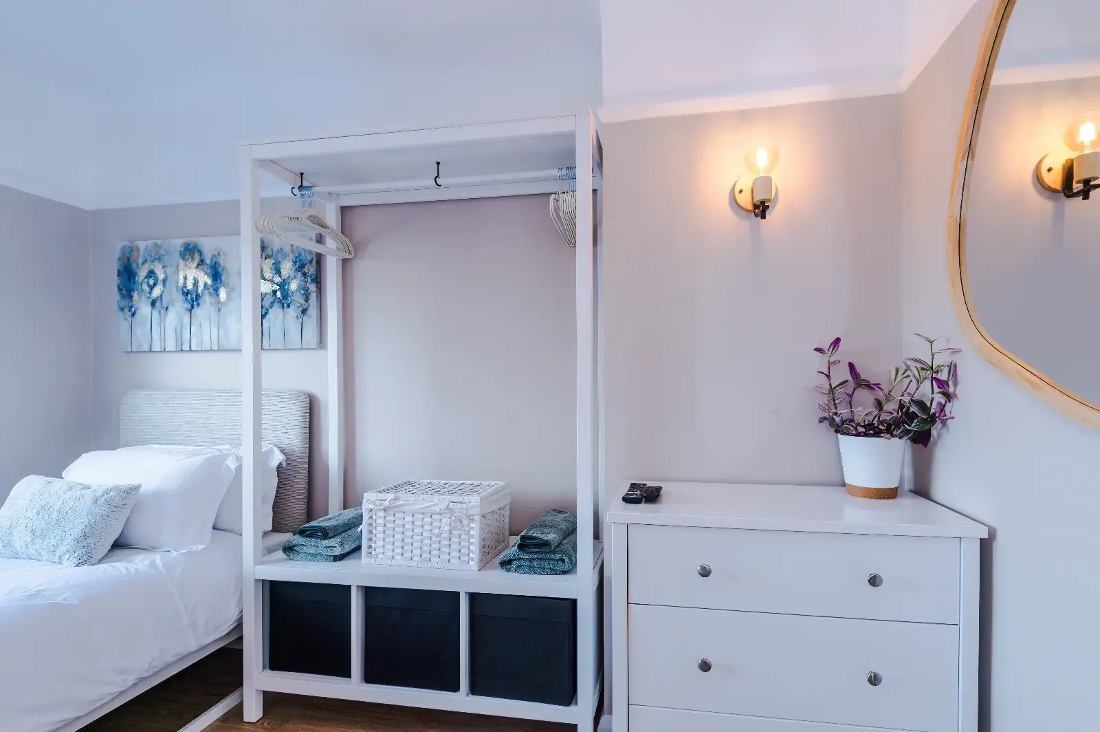 Patricia Place, Wirral lux Contractor/Family Stays, Birkenhead in 56 Patricia Avenue, CH41 7BH - Property image 11 - VivreStays