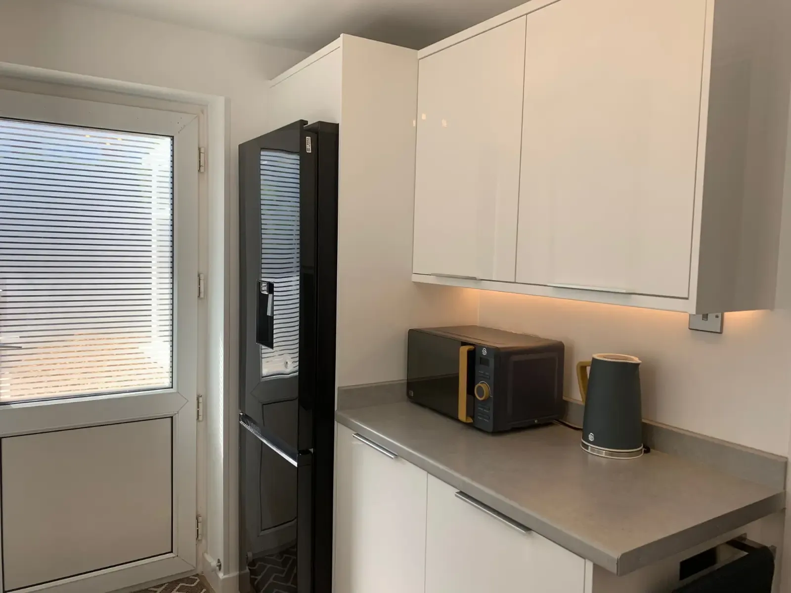 Kingfisher Nest - Serviced Accommodation | Contractor/Family Accommodation | Wirral | Moreton in 9 Kingfisher Way, CH49 4PR - Property image 7 - VivreStays