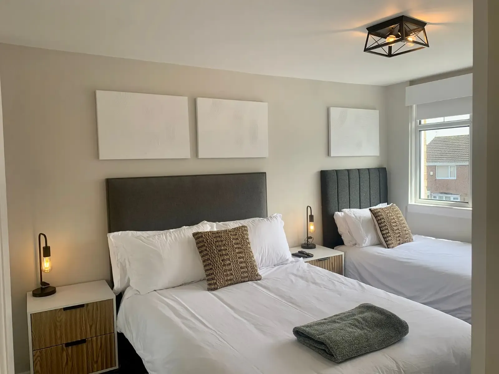 Kingfisher Nest - Serviced Accommodation | Contractor/Family Accommodation | Wirral | Moreton in 9 Kingfisher Way, CH49 4PR - Property image 10 - VivreStays