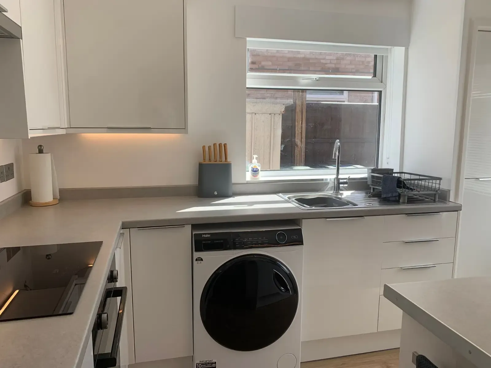 Kingfisher Nest - Serviced Accommodation | Contractor/Family Accommodation | Wirral | Moreton in 9 Kingfisher Way, CH49 4PR - Property image 6 - VivreStays
