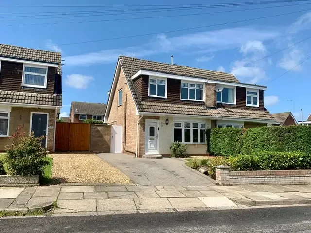 Kingfisher Nest - Serviced Accommodation | Contractor/Family Accommodation | Wirral | Moreton in 9 Kingfisher Way, CH49 4PR - Property image 17 - VivreStays