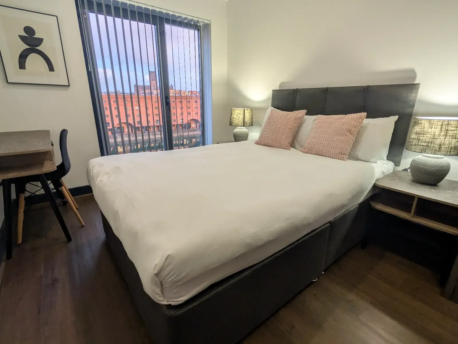 2 bedroom Dockside apartment in 19 Keel Wharf, Liverpool, L3 4ET, United Kingdom - Property image 2 - VivreStays