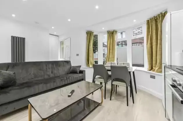 View Tavistock Apartment by Mia Partners in 34 Tavistock Avenue, UB6 8AJ Tavistock Apartment by Mia Partners in 34 Tavistock Avenue, UB6 8AJ - Property image 2 - VivreStays