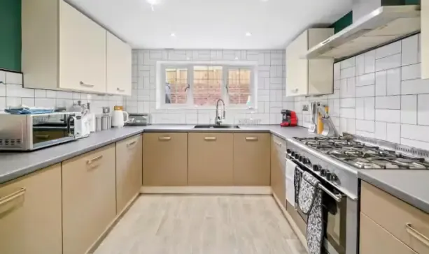View Arundel House by Mia Partners in YO21 1QJ Arundel House by Mia Partners in YO21 1QJ - Property image 5 - VivreStays