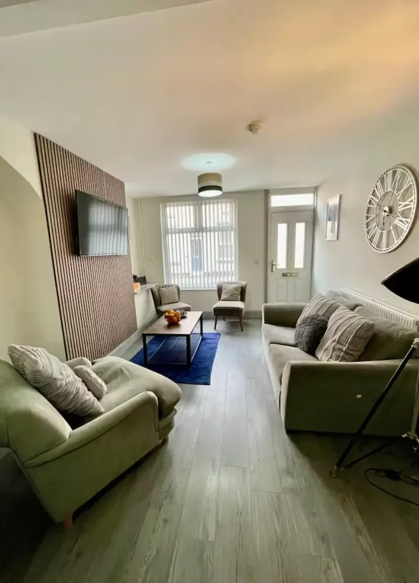 View 42 Gorst Street by Mia Partners in 42 Gorst Street, Liverpool, L4 0SB, United Kingdom 42 Gorst Street by Mia Partners in 42 Gorst Street, Liverpool, L4 0SB, United Kingdom - Property image 3 - VivreStays