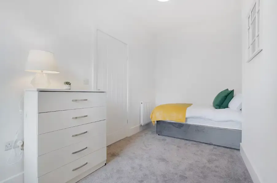 View Sidney Terrace by Mia Partners in 1 Sidney Terrace, DL14 7DU Sidney Terrace by Mia Partners in 1 Sidney Terrace, DL14 7DU - Property image 8 - VivreStays