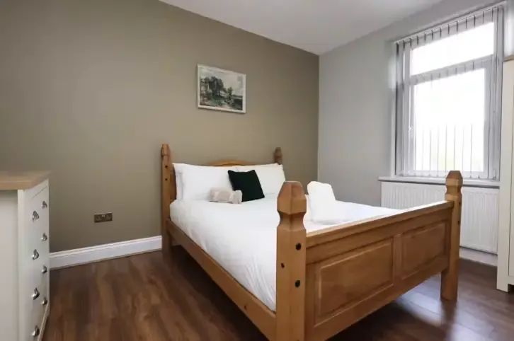 High Street by Mia Partners in 4 High Street, CF37 1QJ - Property image 15 - VivreStays