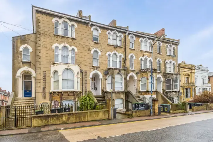 Flat 3, 107 Windmill Street by Mia Partners in 107 Windmill Street, DA12 1BW - Property image 9 - VivreStays