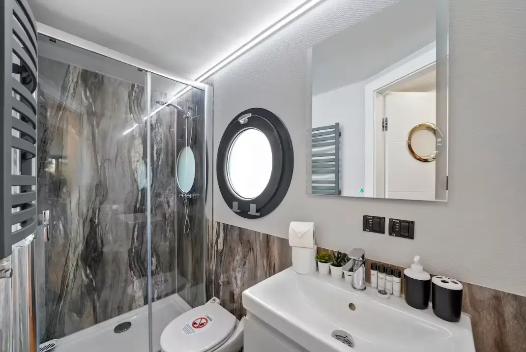 Water Lodge 2 by Mia Partners in E14 5SH, London, Greater London, England, United Kingdom - Property image 10 - VivreStays