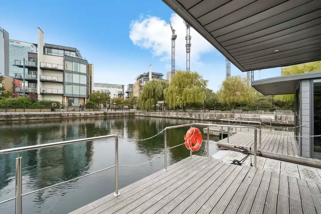 Water Lodge 2 by Mia Partners in E14 5SH, London, Greater London, England, United Kingdom - Property image 12 - VivreStays