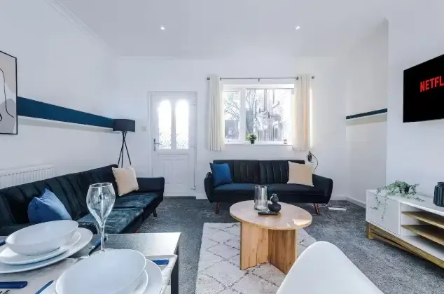 16 Church View by Mia Partners in 16 Church View, WF1 5AL - Property image 7 - VivreStays