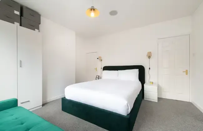 View Essex Street by Mia Partners Essex Street by Mia Partners serviced apartment - Rugby - VivreStays