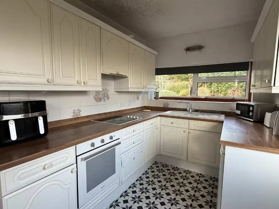 111 Crick Road by Mia Partners in 111 Crick Road, Rugby, CV21 4DZ, United Kingdom - Property image 4 - VivreStays