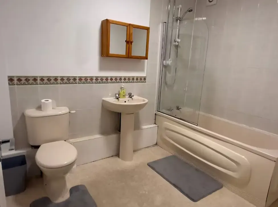 111 Crick Road by Mia Partners in 111 Crick Road, Rugby, CV21 4DZ, United Kingdom - Property image 11 - VivreStays
