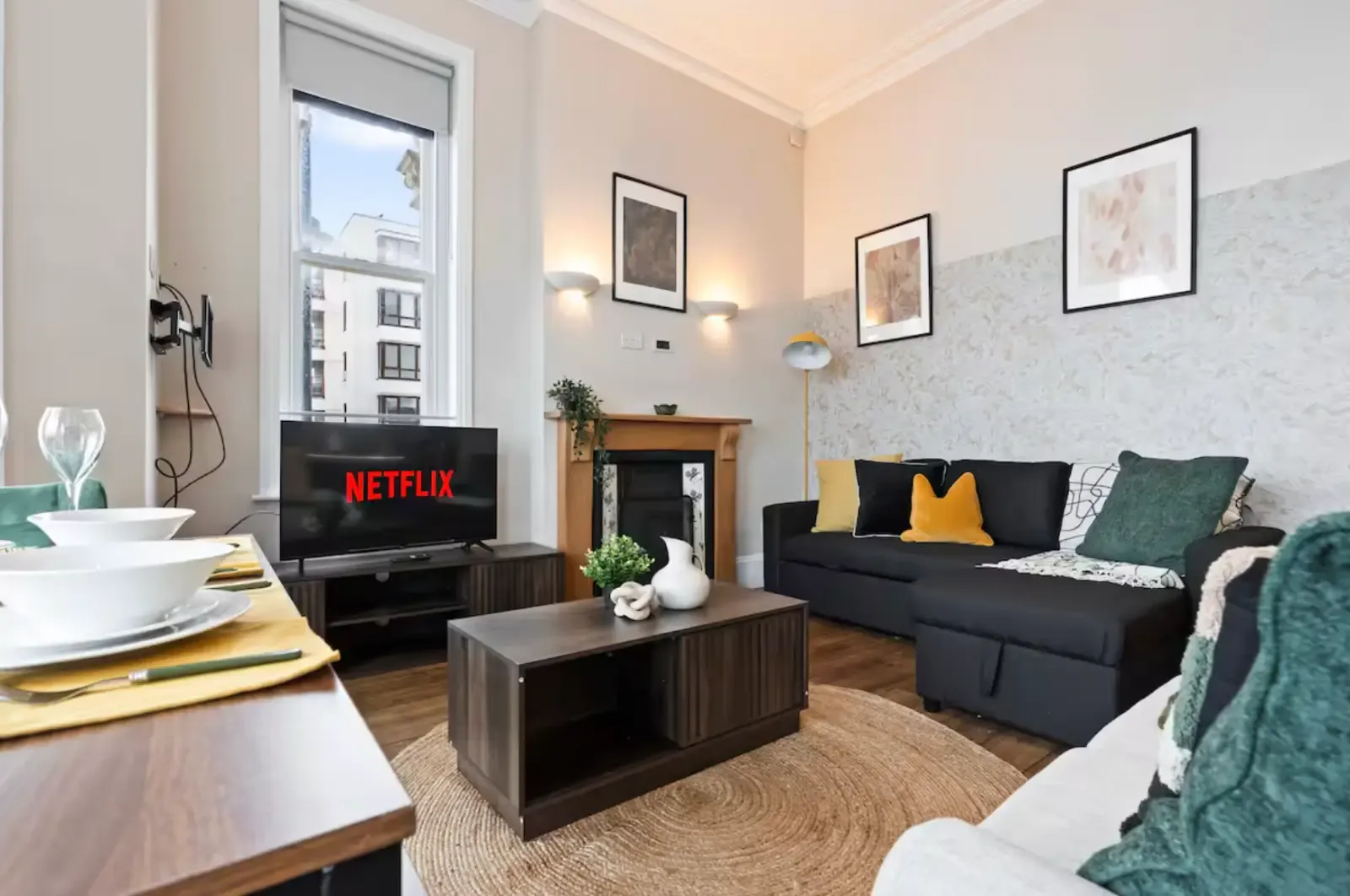 Flat 2 Marine Parade by Mia Partners in 42 Marine Parade, Worthing, BN11 3QA, United Kingdom - Property image 2 - VivreStays