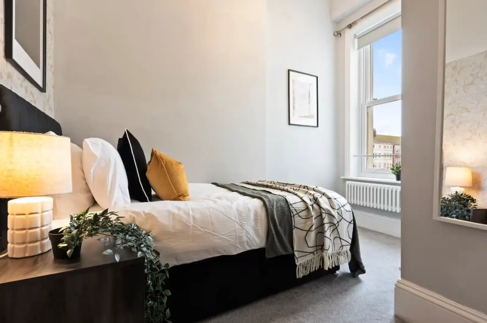Flat 2 Marine Parade by Mia Partners in 42 Marine Parade, Worthing, BN11 3QA, United Kingdom - Property image 13 - VivreStays