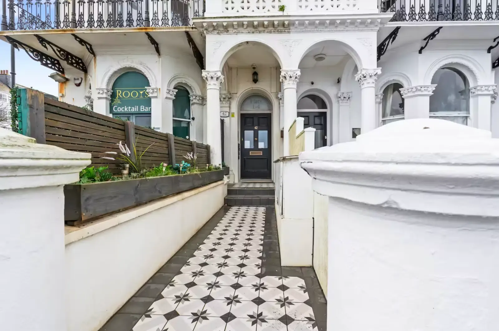 Flat 2 Marine Parade by Mia Partners in 42 Marine Parade, Worthing, BN11 3QA, United Kingdom - Property image 16 - VivreStays