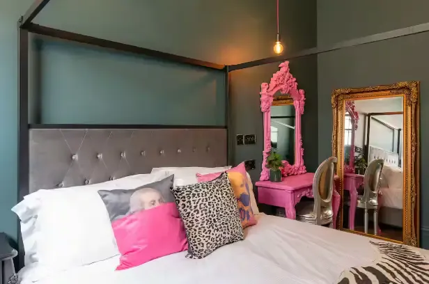 Barnard Castle One Bed by Mia Partners in DL12 8NE - Property image 3 - VivreStays