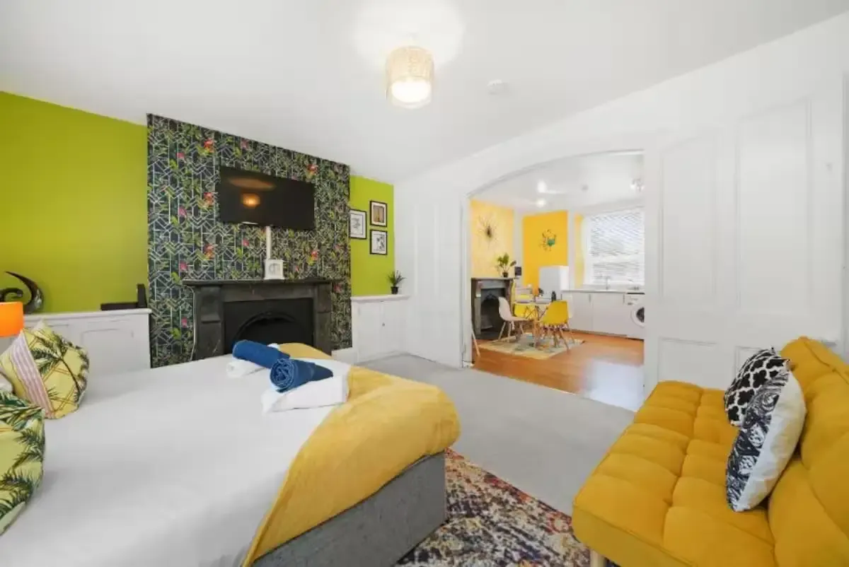 Ground Floor Flat, 272 North Road West by Mia Partners serviced apartment - Plymouth - VivreStays