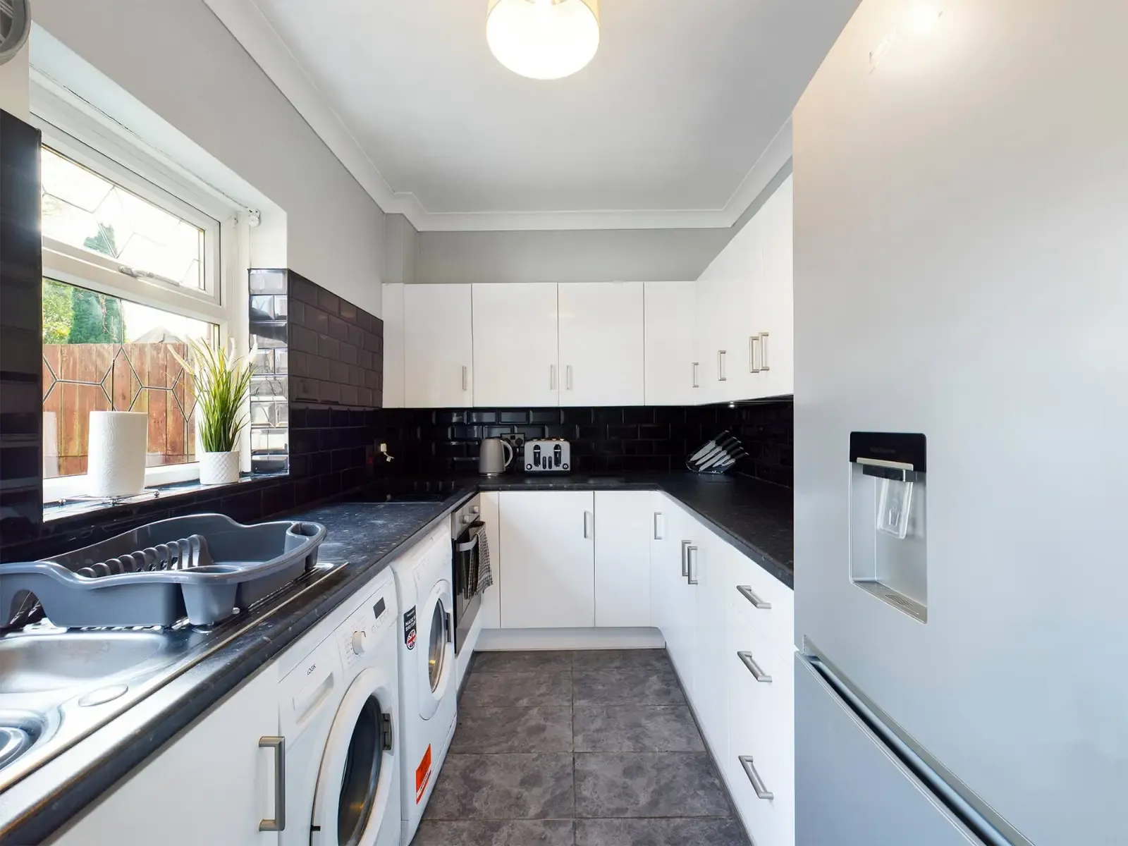 Dodhurst Road by Mia Partners in 5 Dodhurst Road, Hindley, Wigan, WN2 4DJ, United Kingdom - Property image 3 - VivreStays