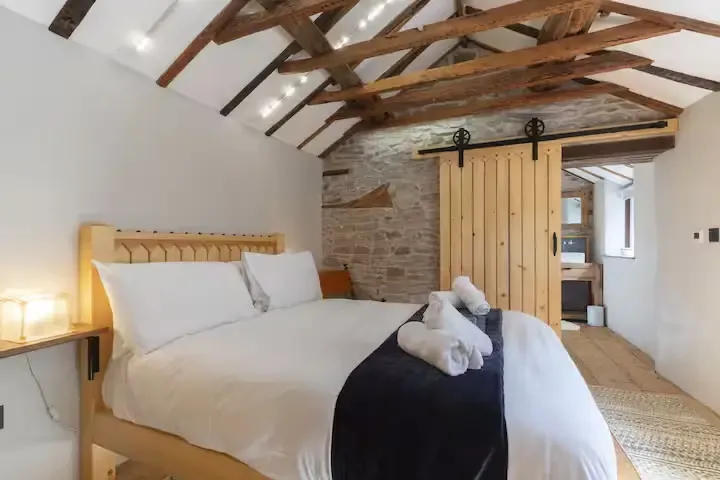 Pwll Y Wern Cottage by Mia Partners in NP7 8DW, Abergavenny, Monmouthshire, Wales, United Kingdom - Property image 4 - VivreStays