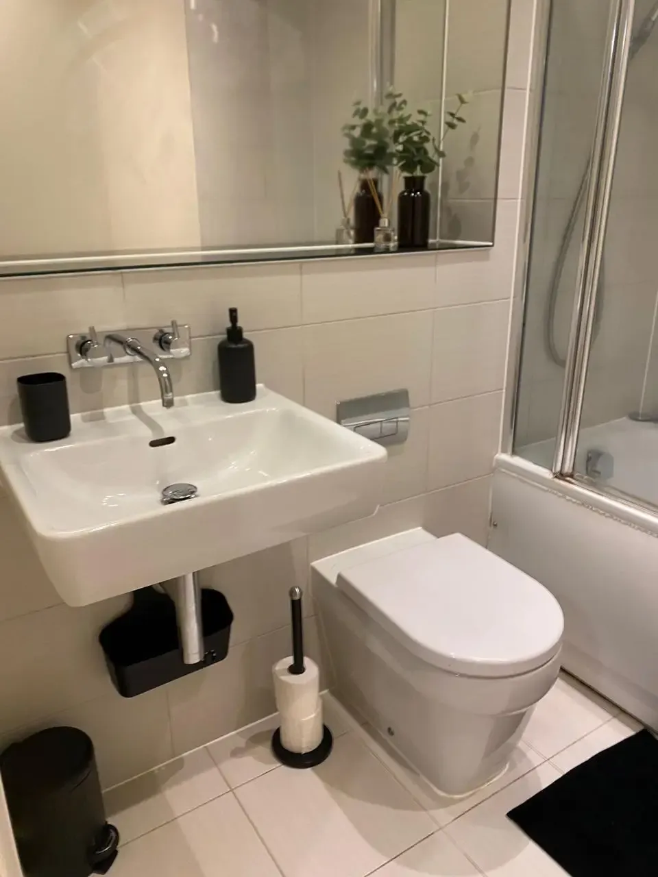 View St. Agnes Way by Mia Partners in 11 St Agnes Way, Reading, RG2 0FS, United Kingdom St. Agnes Way by Mia Partners in 11 St Agnes Way, Reading, RG2 0FS, United Kingdom - Property image 9 - VivreStays