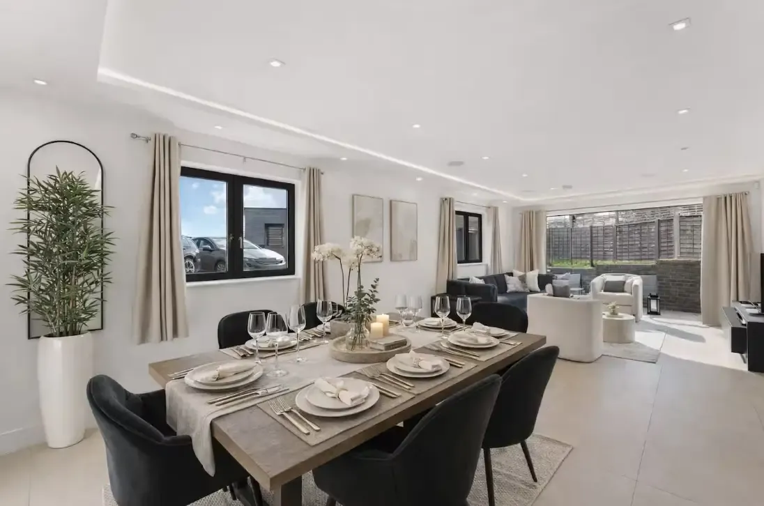 1 Phoenix Close by Mia Partners in 1 Phoenix Close, Gerrards Cross, SL9 7AU, United Kingdom - Property image 5 - VivreStays