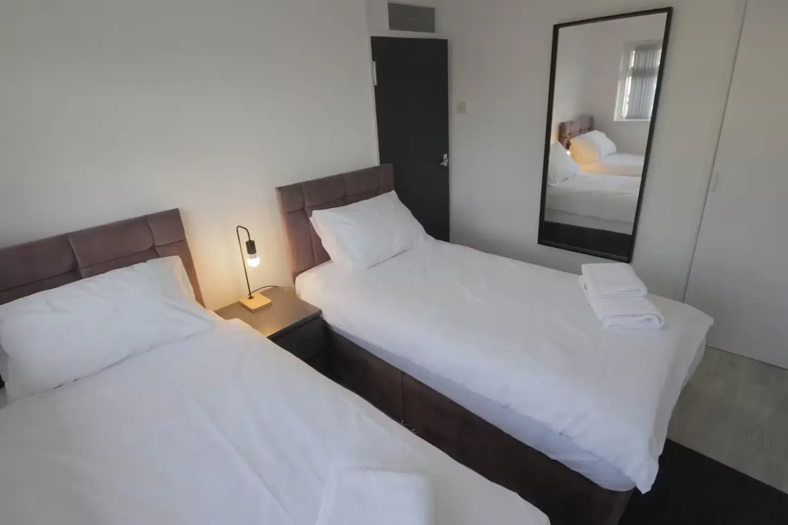 View 34 Binswood Street by Mia Partners 34 Binswood Street by Mia Partners serviced apartment - Leamington Spa - VivreStays