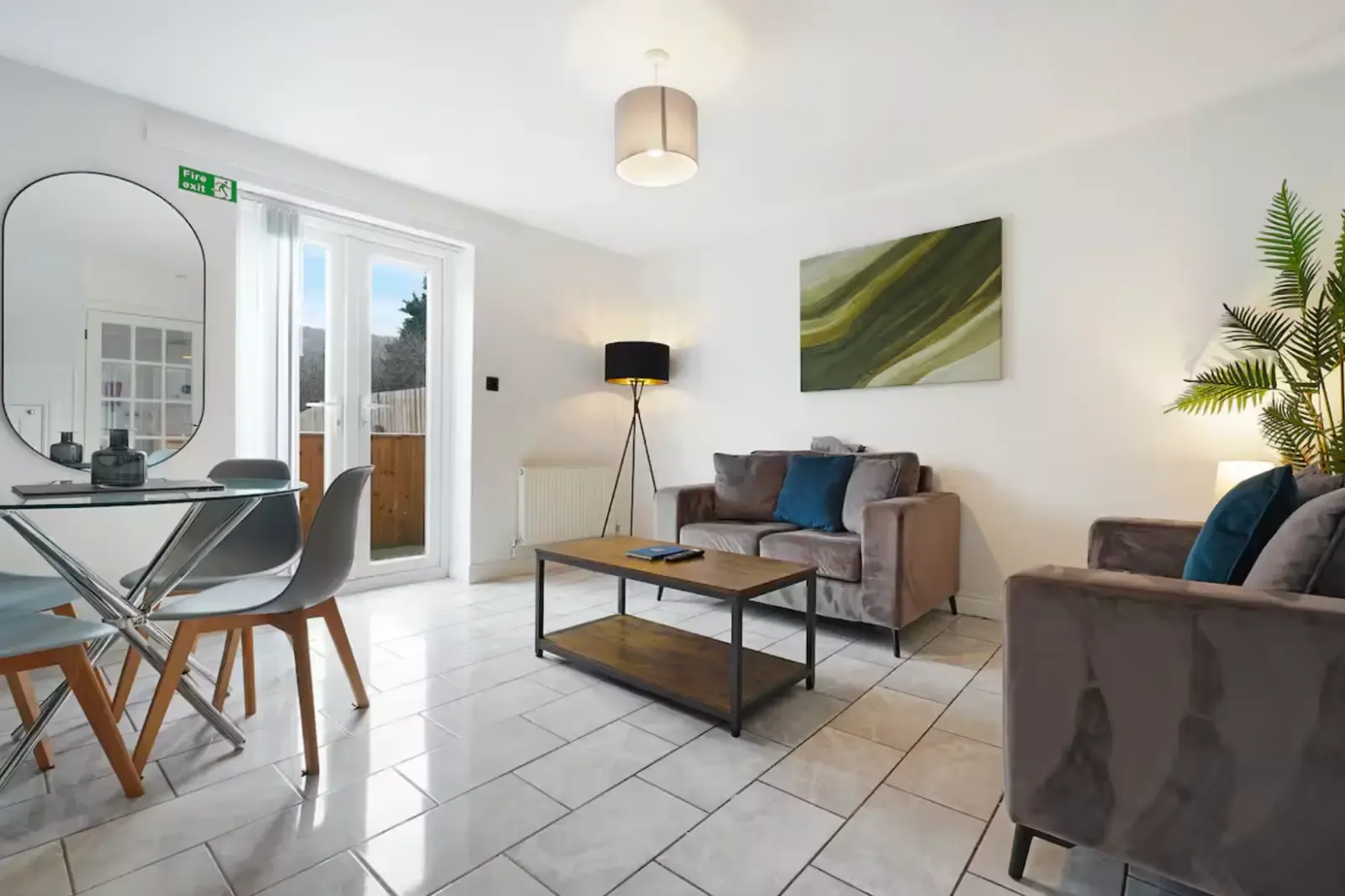 2 Farrier Mews by Mia Partners in 2 Farrier Mews, Lazenby, Middlesbrough, TS6 8DJ, United Kingdom - Property image 3 - VivreStays