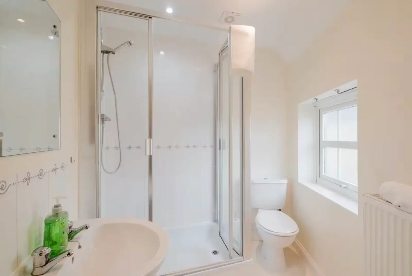 8 Maskell Drive by Mia Partners in 8 Maskell Drive, Bedford, MK41 0GP, United Kingdom - Property image 16 - VivreStays