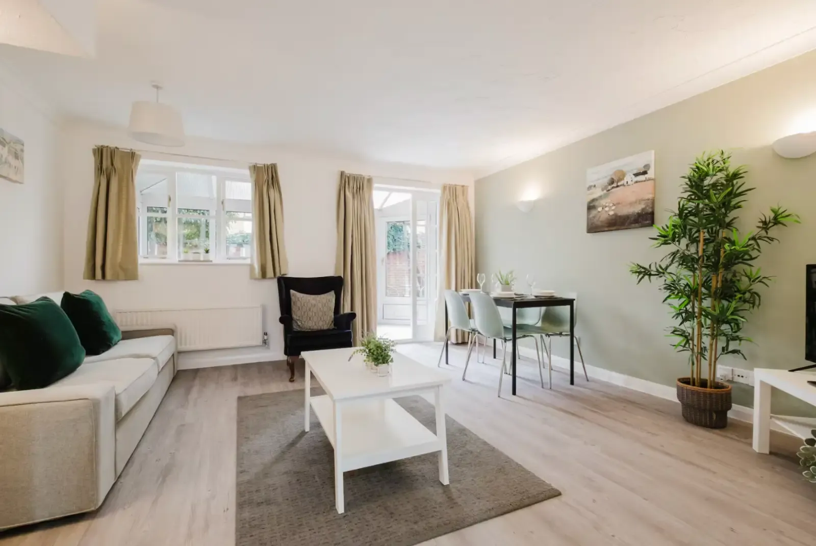 25 Wallmead Gardens by Mia Partners in 25 Wallmead Gardens, Milton Keynes, MK5 8ER, United Kingdom - Property image 3 - VivreStays