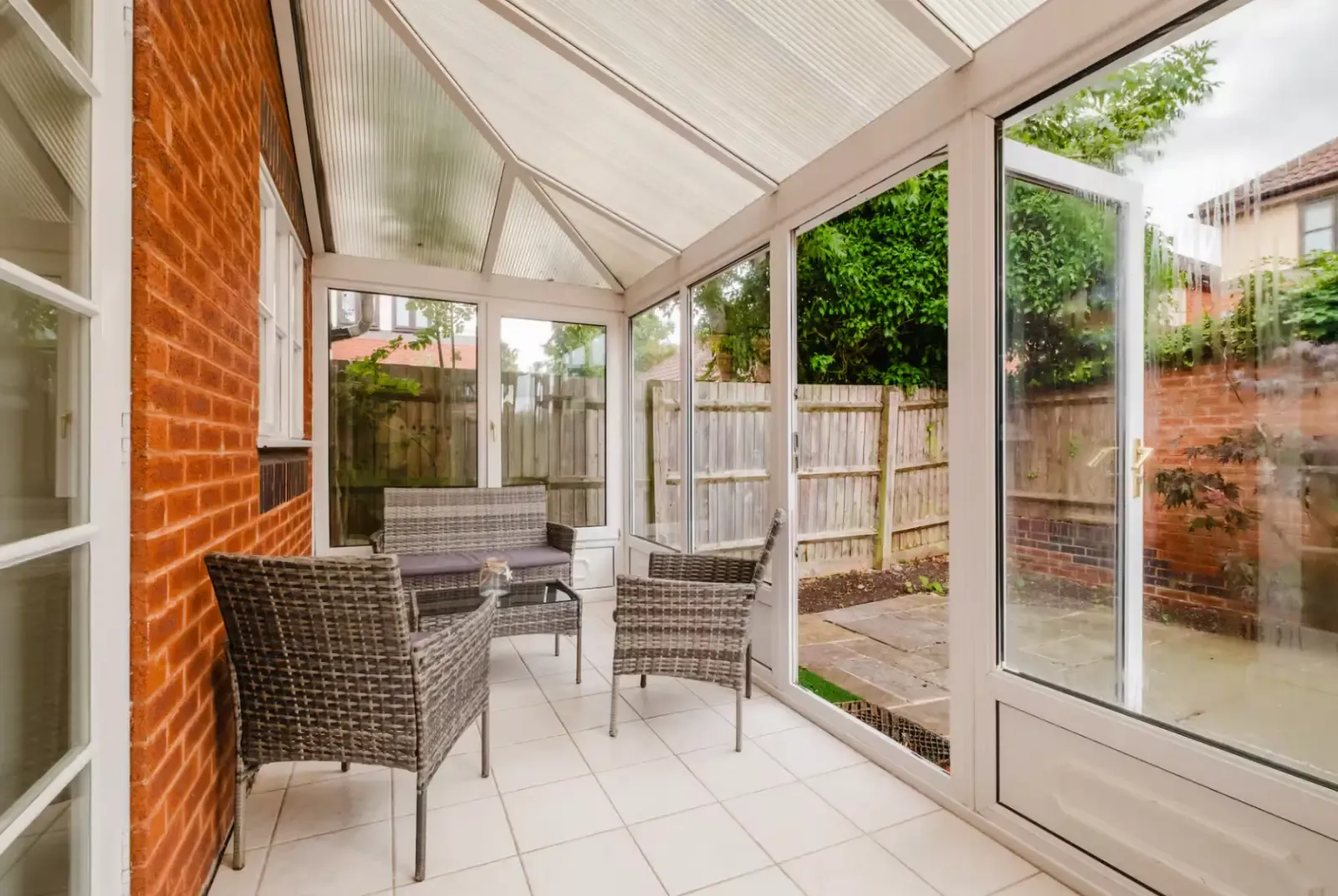 25 Wallmead Gardens by Mia Partners in 25 Wallmead Gardens, Milton Keynes, MK5 8ER, United Kingdom - Property image 13 - VivreStays