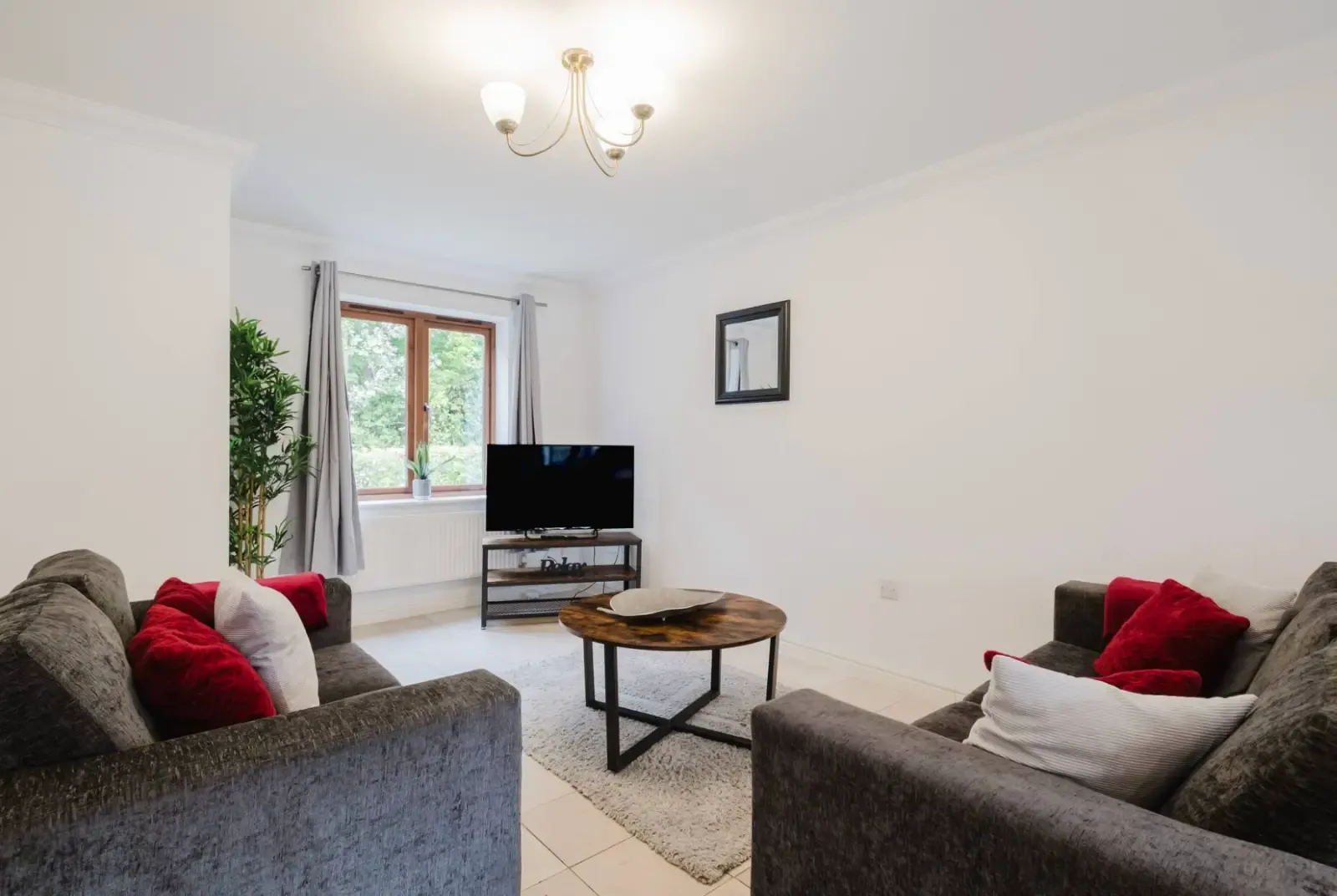 View 22 Corris Court by Mia Partners 22 Corris Court by Mia Partners serviced apartment - London - VivreStays