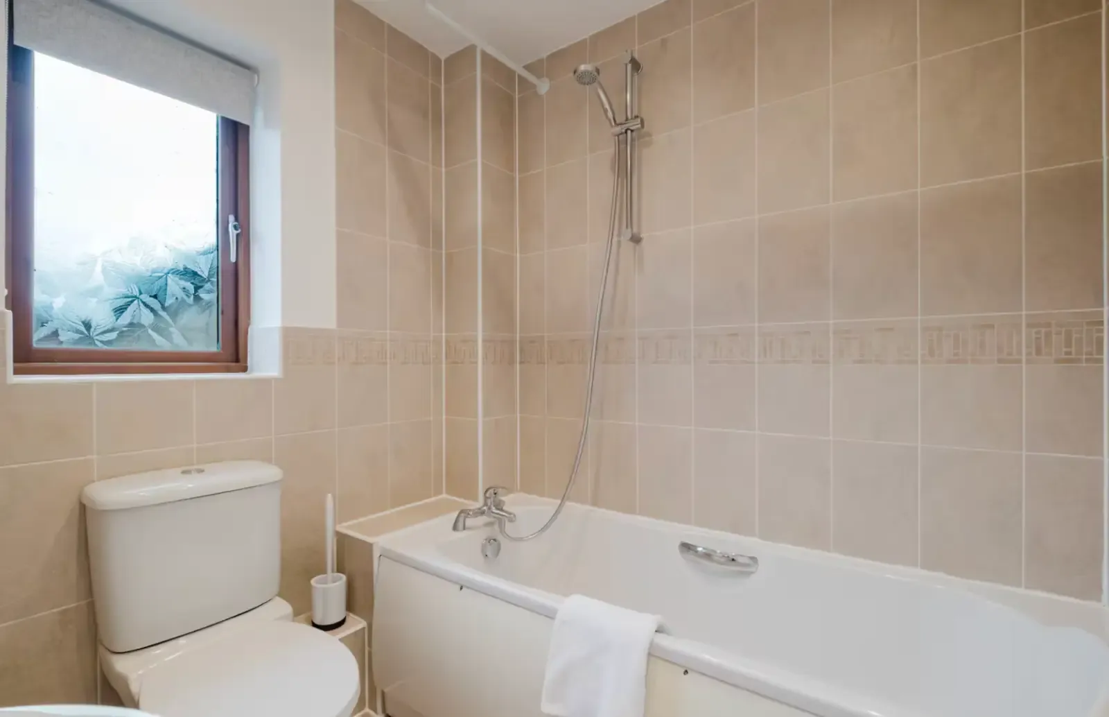 22 Corris Court by Mia Partners in 22 Corris Court, MK10 9NR - Property image 12 - VivreStays