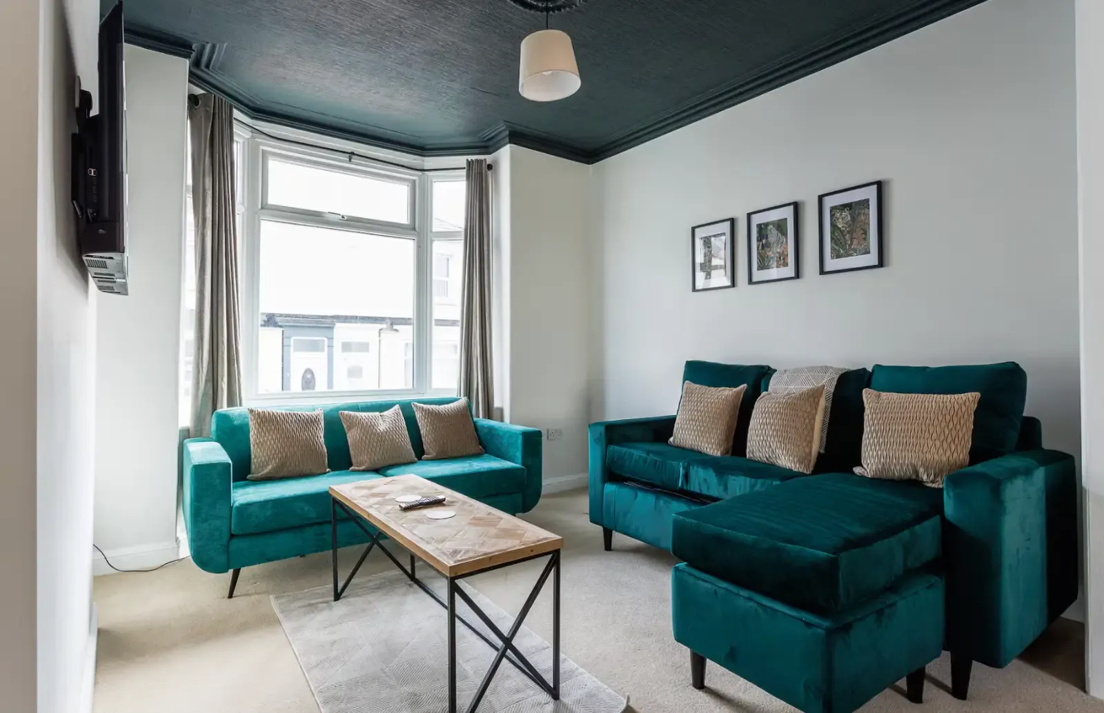 View 4 Londonderry Road by Mia Partners 4 Londonderry Road by Mia Partners serviced apartment - Stockton-on-Tees - VivreStays