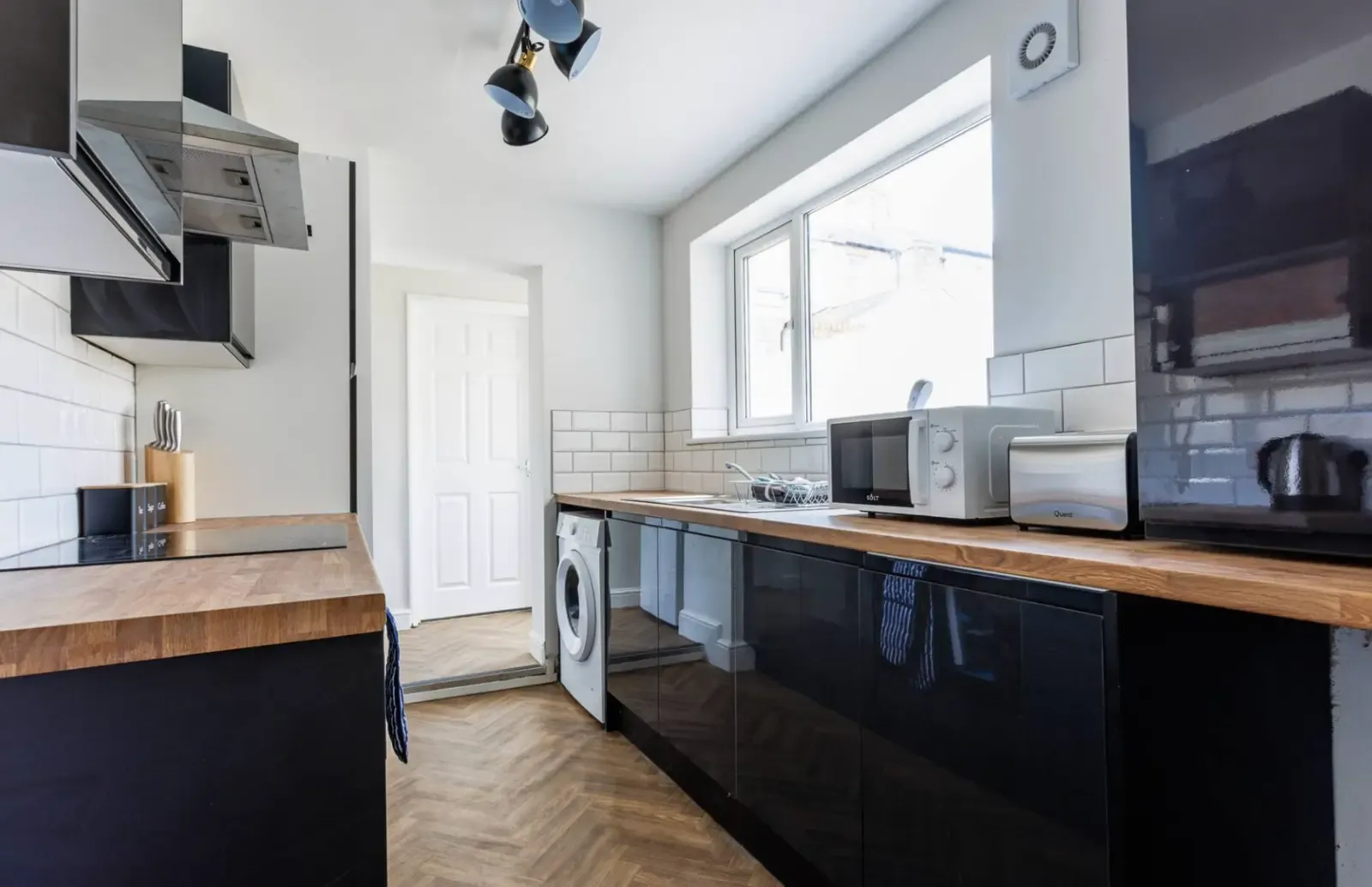 4 Londonderry Road by Mia Partners in 4 Londonderry Road, Stockton-on-Tees, TS19 0DJ, United Kingdom - Property image 5 - VivreStays