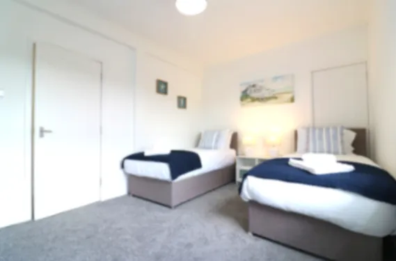 Hattrix View - Cumbernauld Cumbernauld - Apartment in G67 2SE, Glasgow, North Lanarkshire, Scotland, United Kingdom - Property image 16 - VivreStays